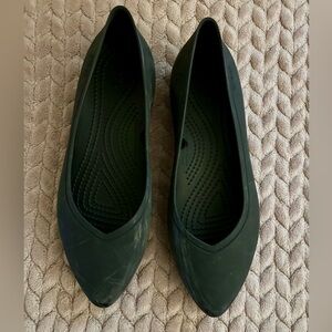 CROCS Black Rubber Flats SHOES women size 6